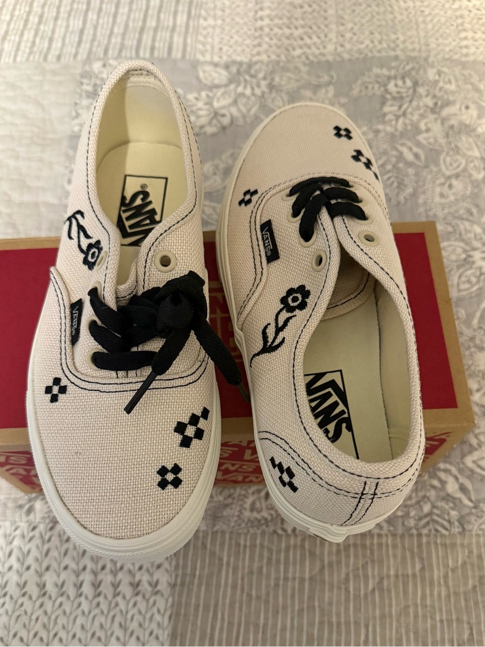 Vans ladies Cream Canvas Sneakers with Black Floral Stitching
